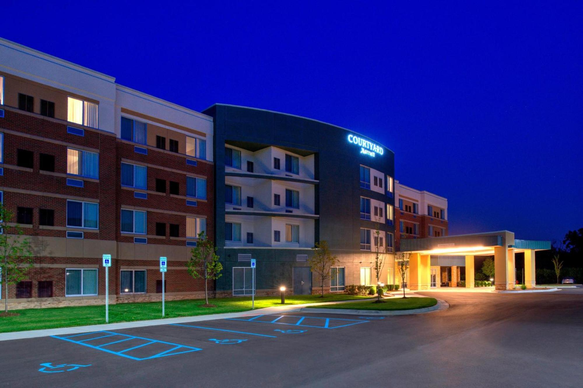 Courtyard By Marriott Detroit Farmington Hotel Farmington Hills Eksteriør billede