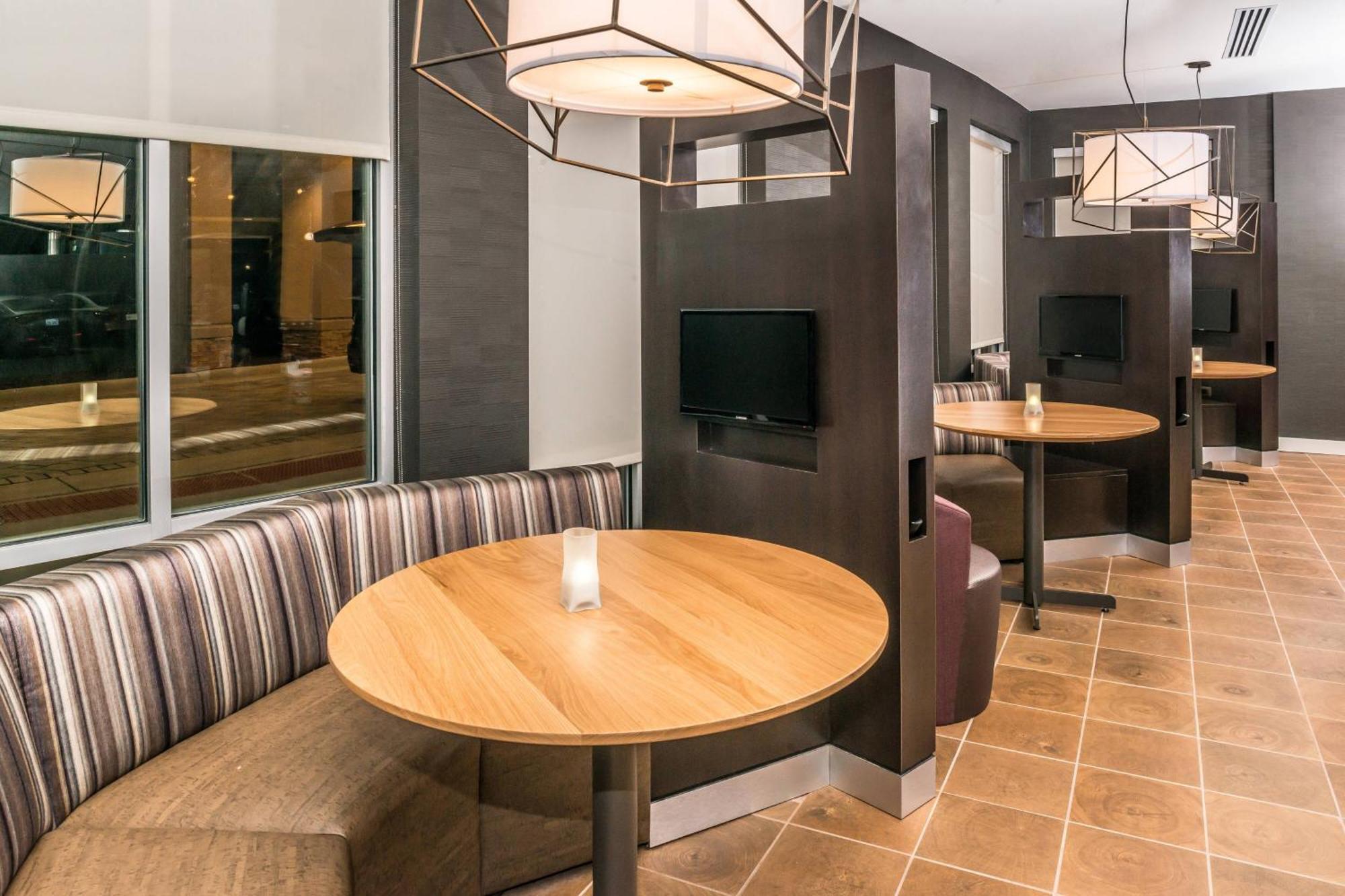 Courtyard By Marriott Detroit Farmington Hotel Farmington Hills Eksteriør billede