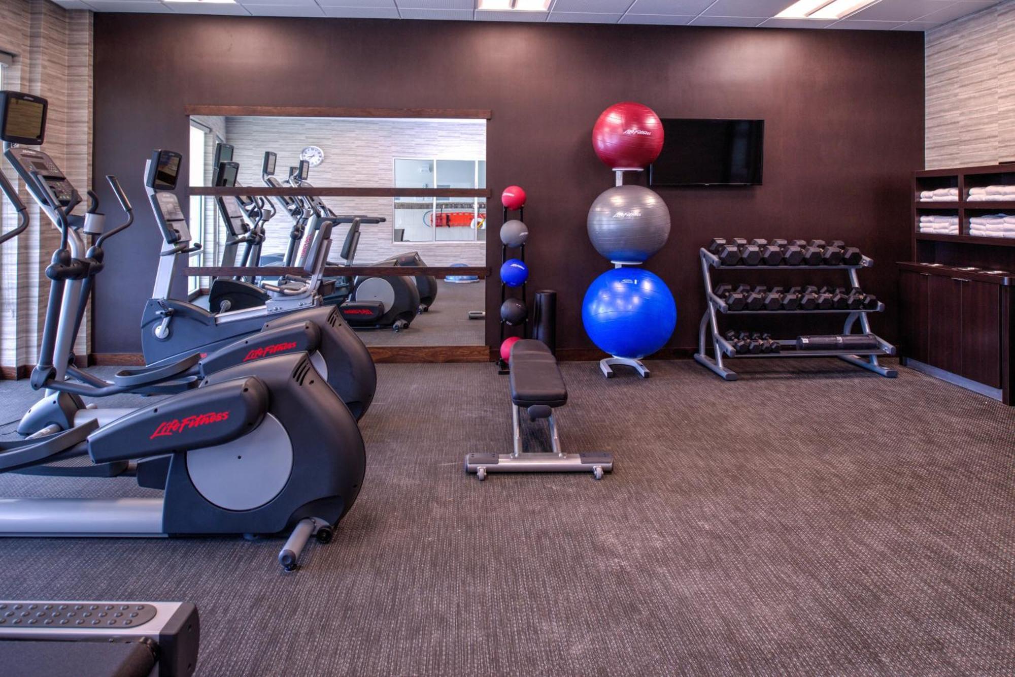 Courtyard By Marriott Detroit Farmington Hotel Farmington Hills Eksteriør billede