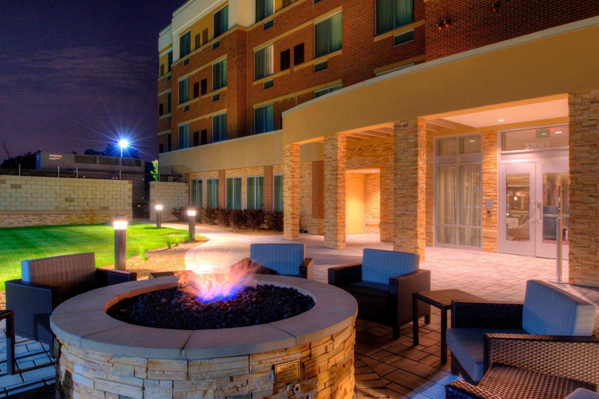 Courtyard By Marriott Detroit Farmington Hotel Farmington Hills Eksteriør billede