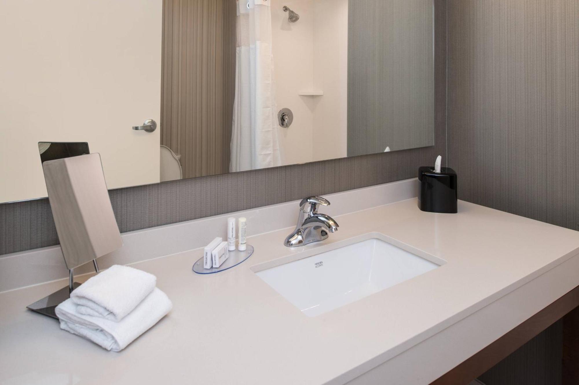 Courtyard By Marriott Detroit Farmington Hotel Farmington Hills Eksteriør billede