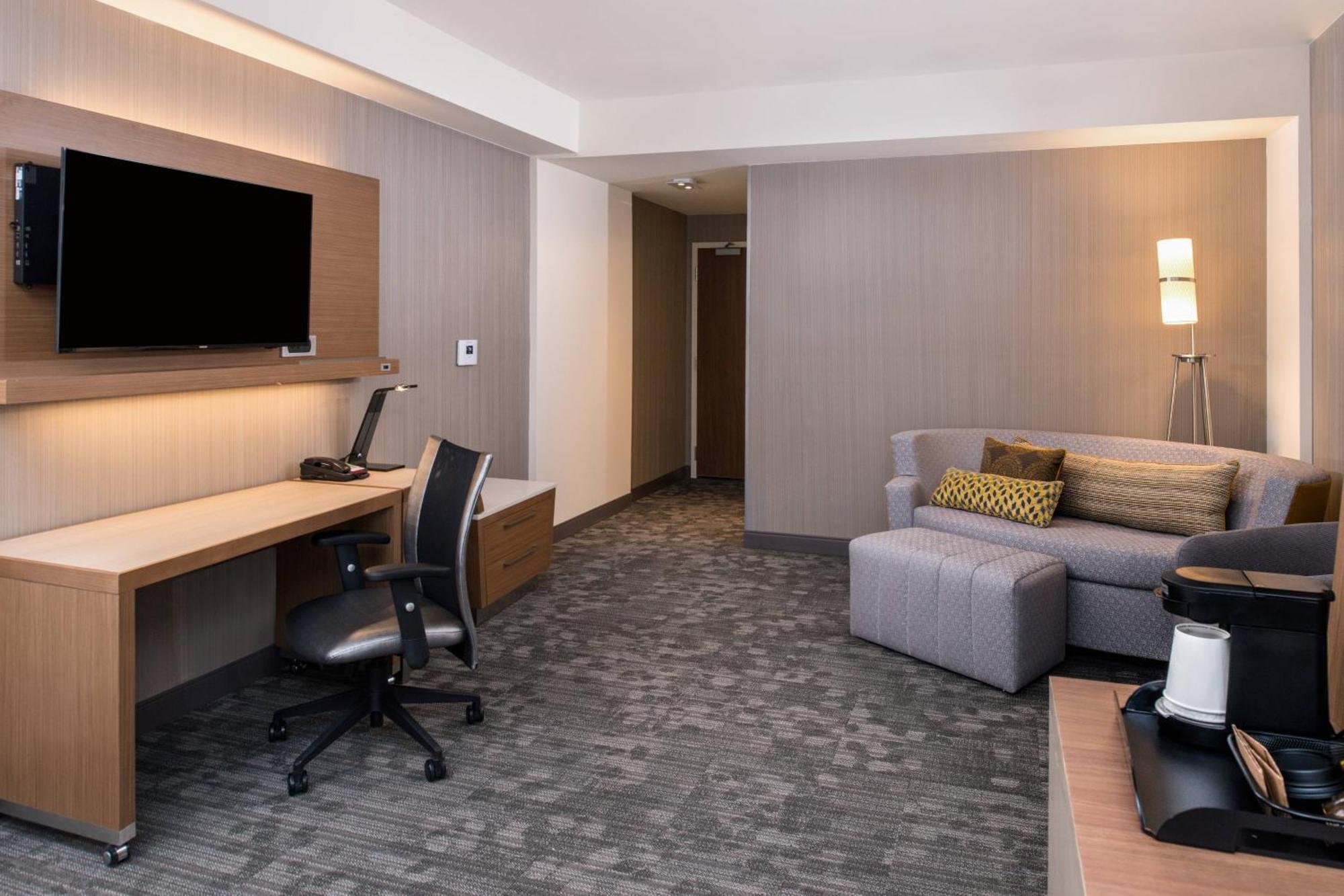 Courtyard By Marriott Detroit Farmington Hotel Farmington Hills Eksteriør billede